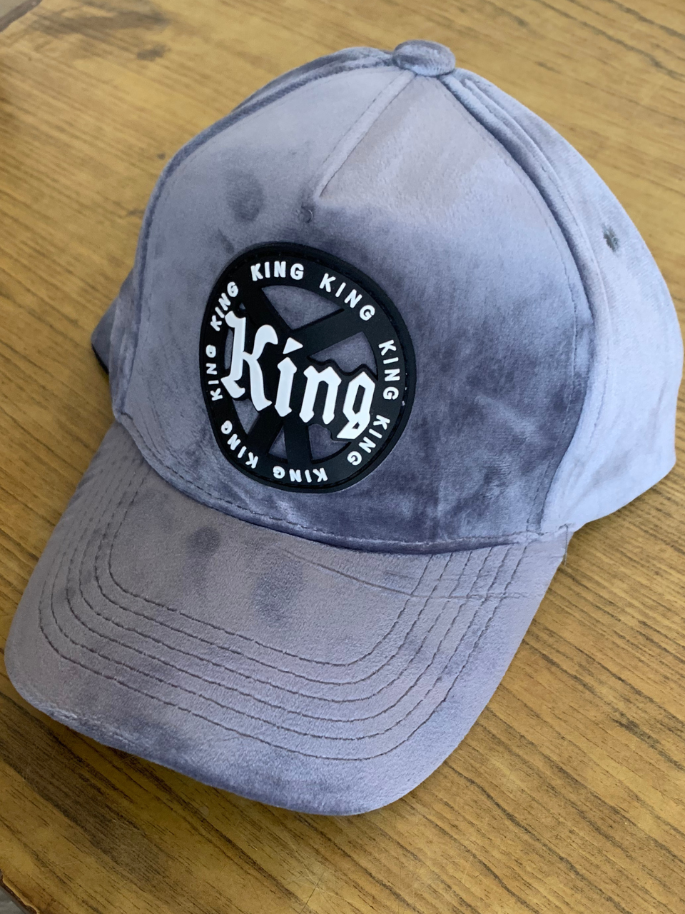 " Grey King Cap "