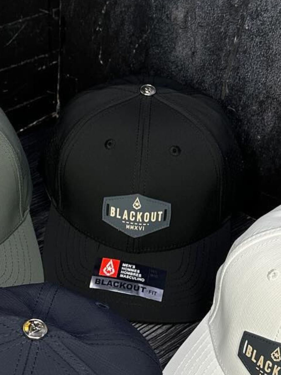 " Blackout Black Cap "